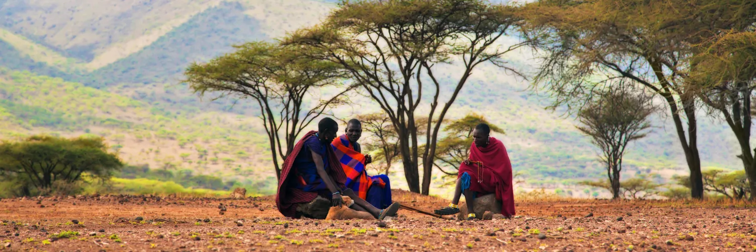 Read more about the article Exploring the Wild with the Hadzabe Tribe: A Unique Hunting Experience by Lake Eyasi, Tanzania