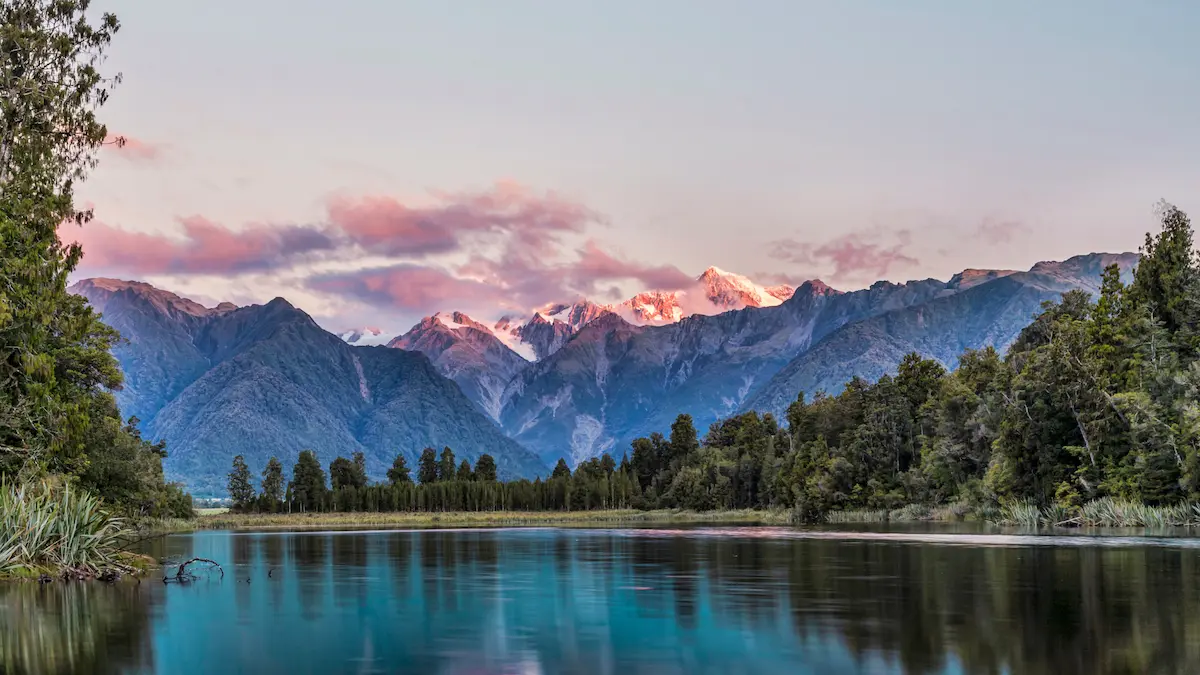 Read more about the article Māori Culture and Snow-Capped Landscapes: Explore Off beat New Zealand