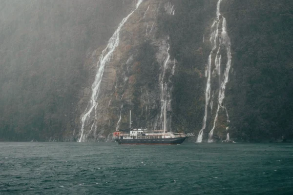 The Ultimate New Zealand Itinerary for Travellers Seeking More Than the Highlights