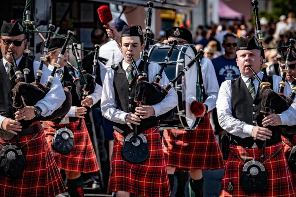Beyond the Highlands: Scotland & Ireland, Experienced Thoughtfully