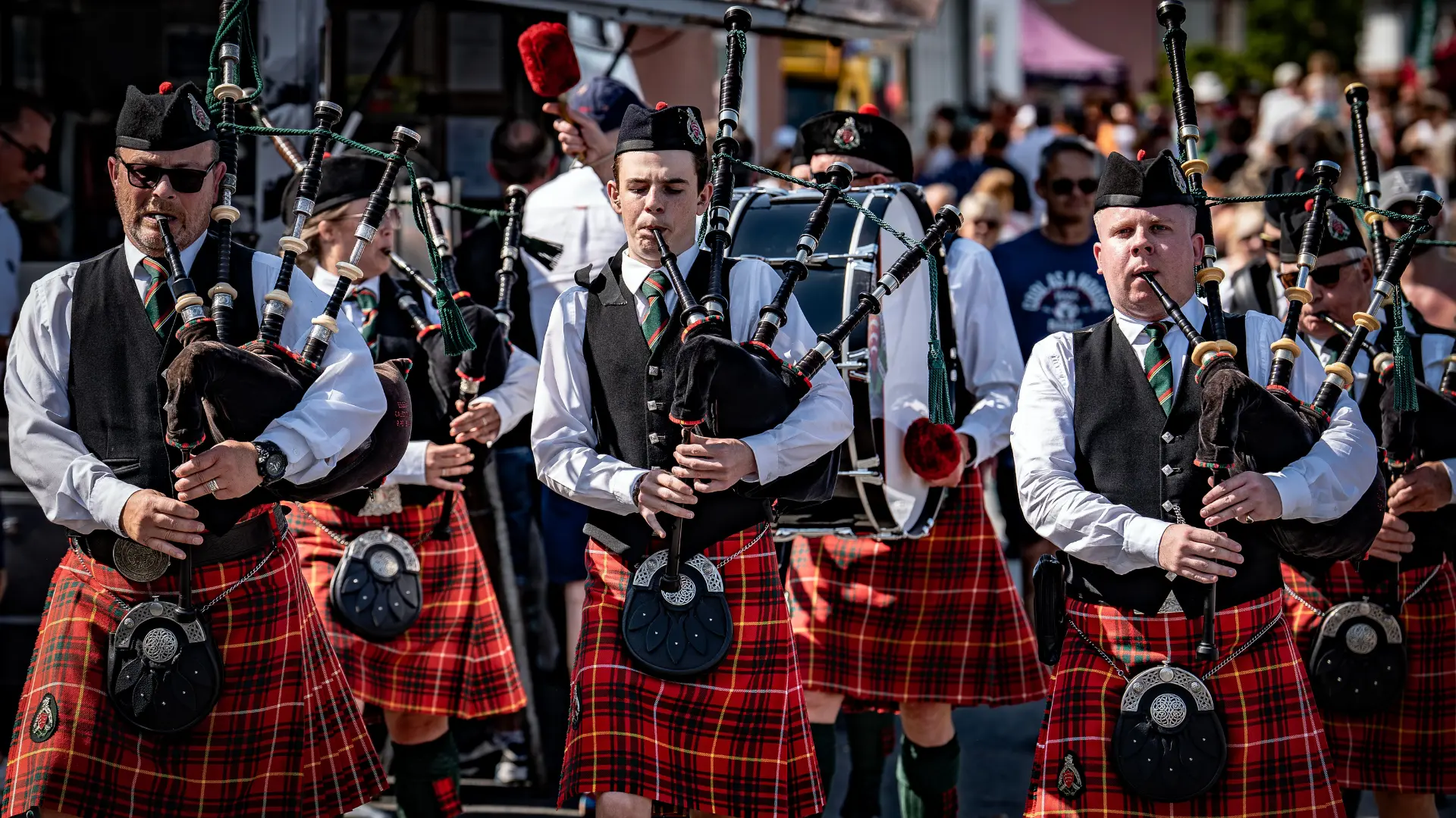 Read more about the article Beyond the Highlands: Scotland & Ireland, Experienced Thoughtfully